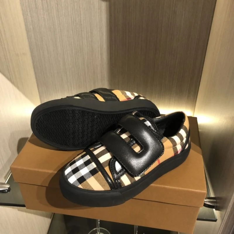 Modern BURBERRY SHOES 30279
