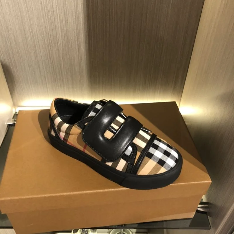 Modern BURBERRY SHOES 30279