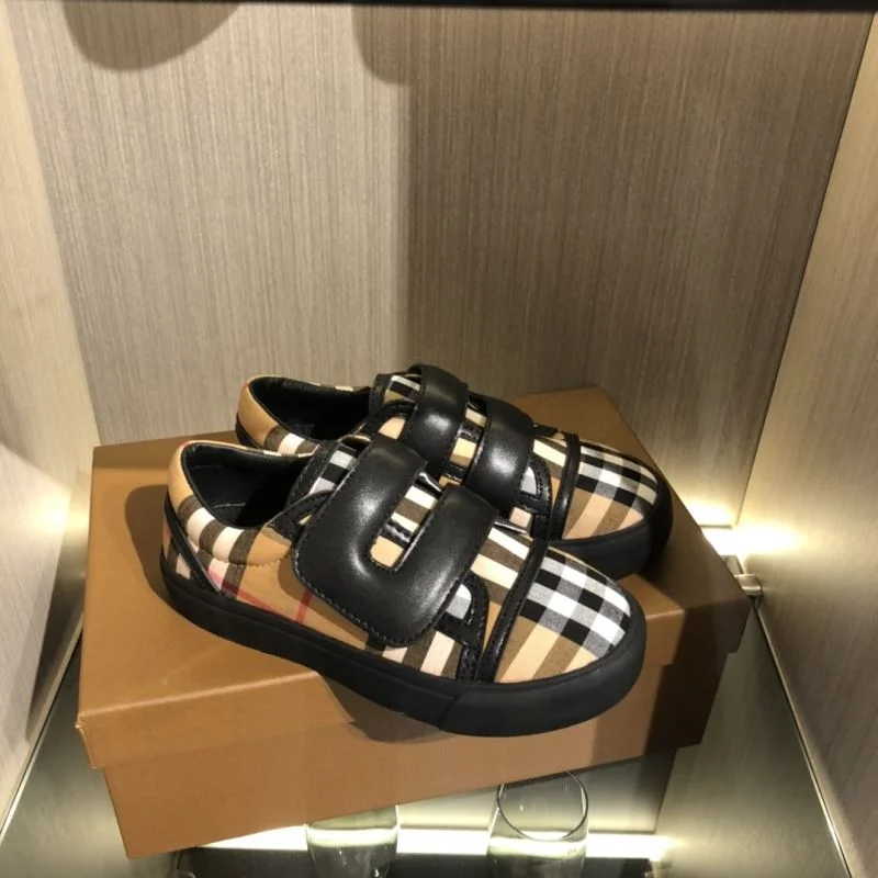 Modern BURBERRY SHOES 30279