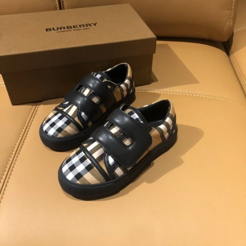 Modern BURBERRY SHOES 30279