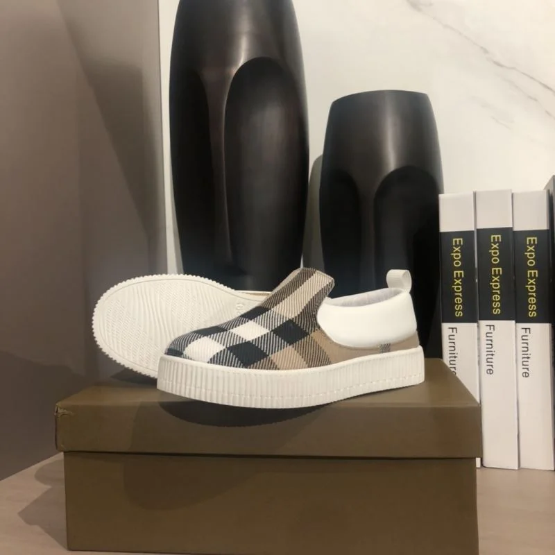WaterResistant BURBERRY SHOES 30297
