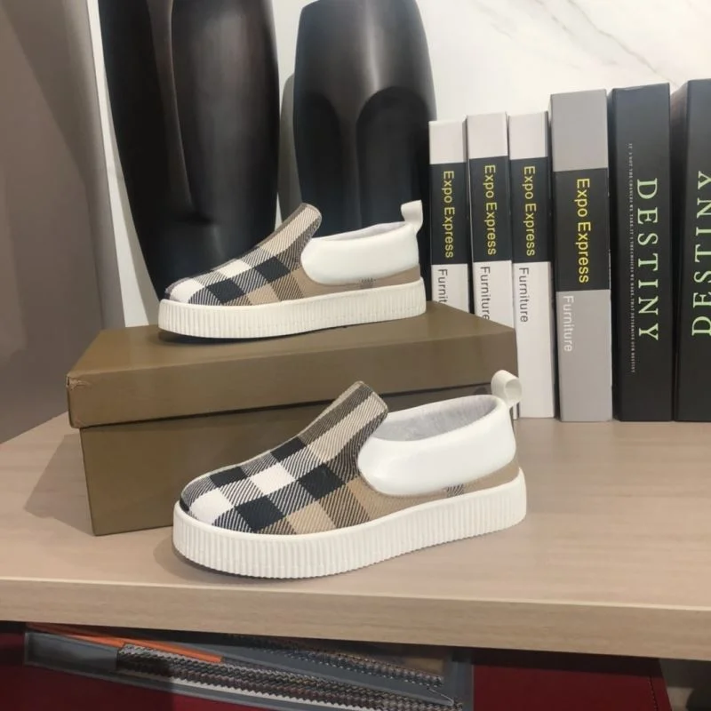 WaterResistant BURBERRY SHOES 30297