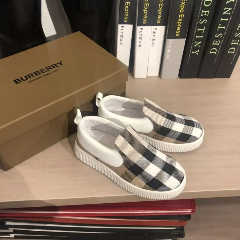 WaterResistant BURBERRY SHOES 30297