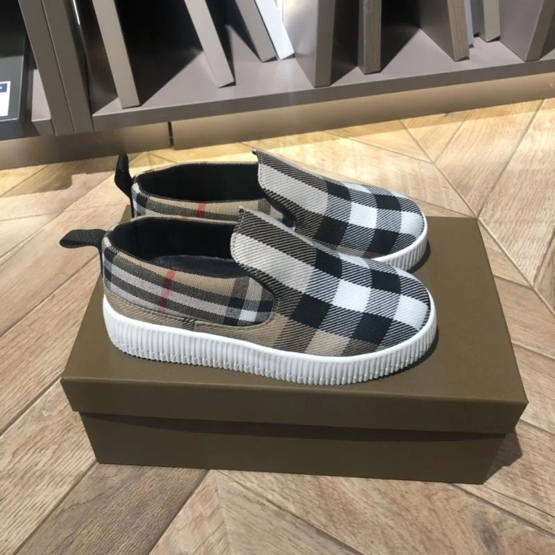 Seasonal BURBERRY SHOES 30293