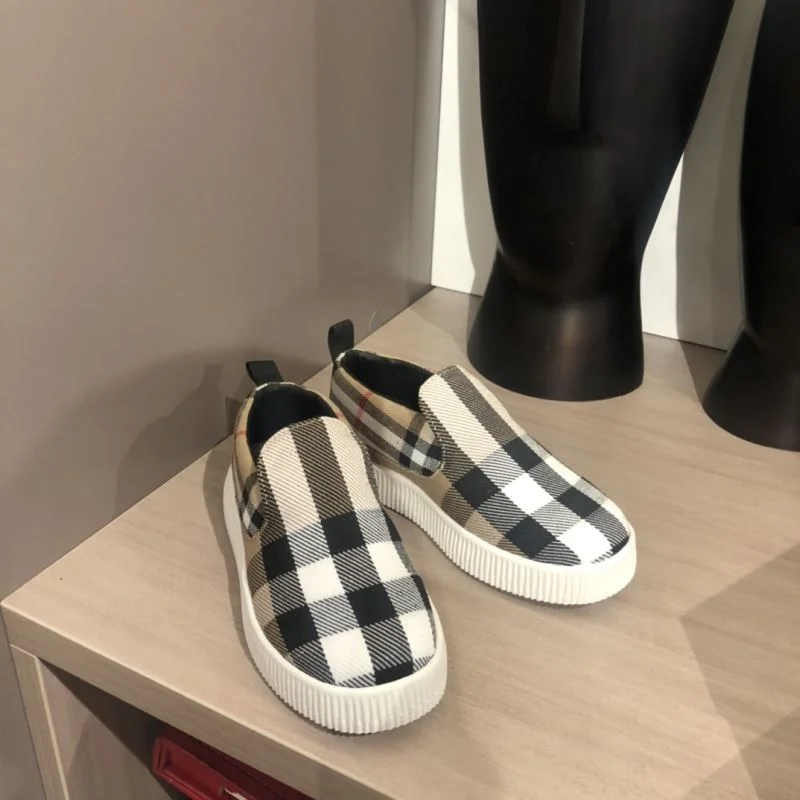 Seasonal BURBERRY SHOES 30293