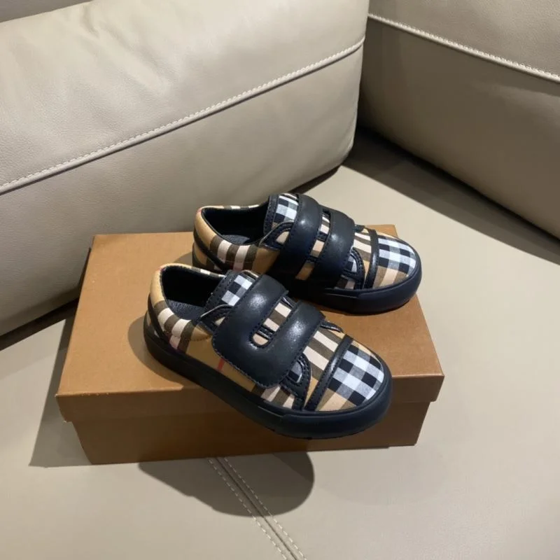 BURBERRY SHOES Sleek 30087