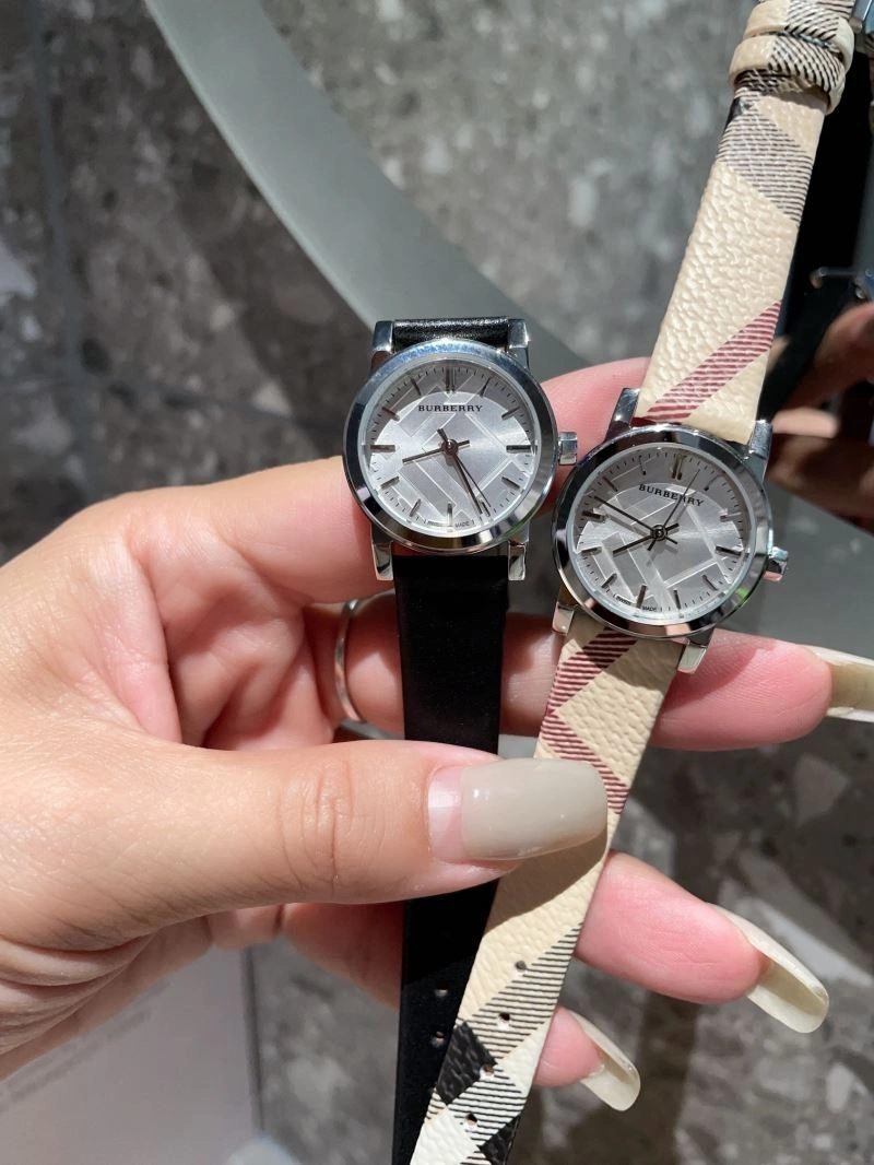 BURBERRY Watches Chic 178151