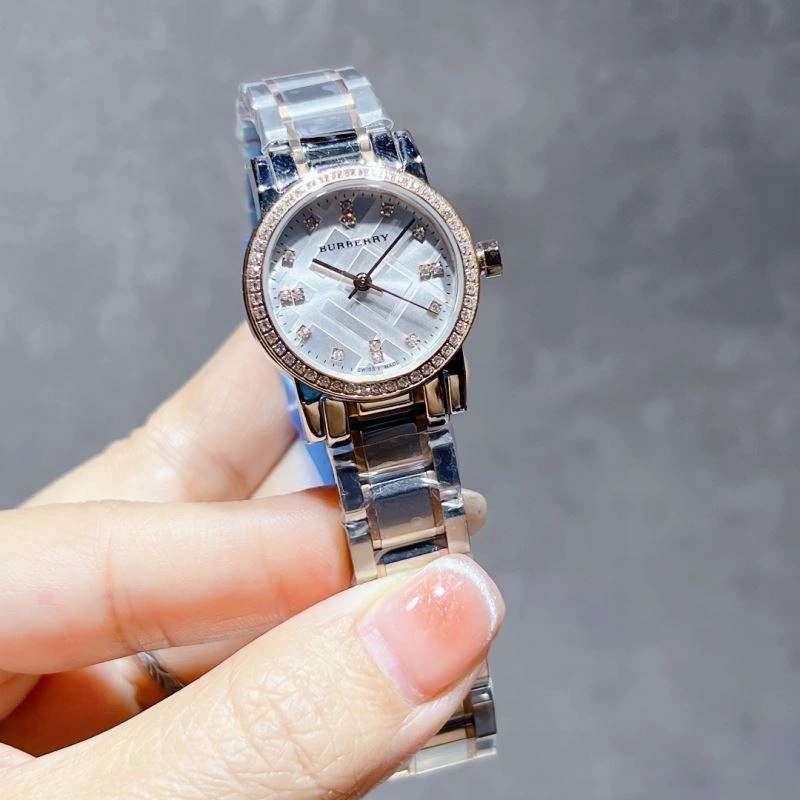 StreetReady BURBERRY Watches 178135