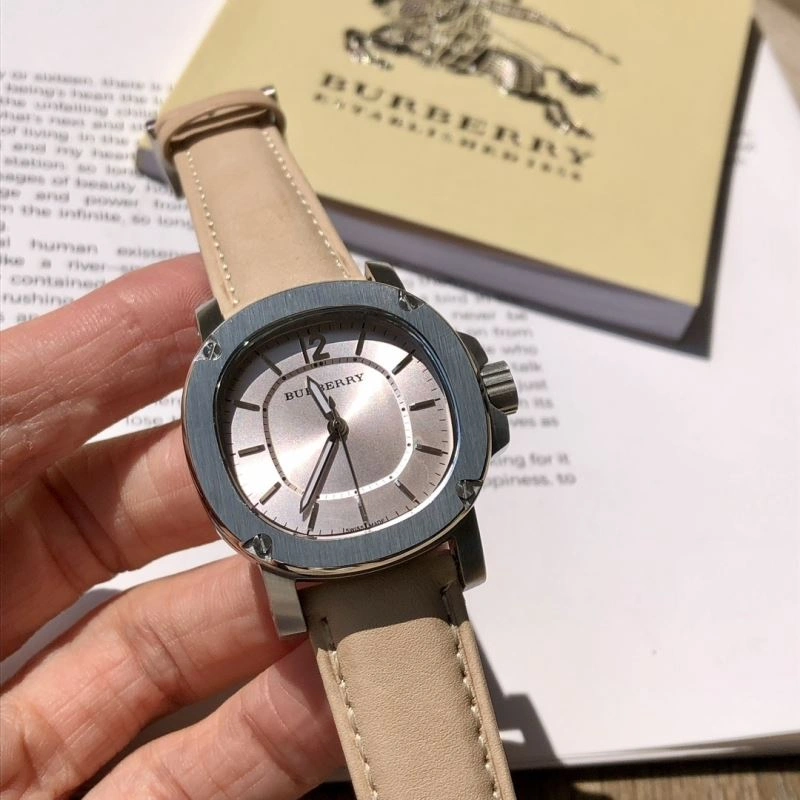 Refined BURBERRY Watches 178130