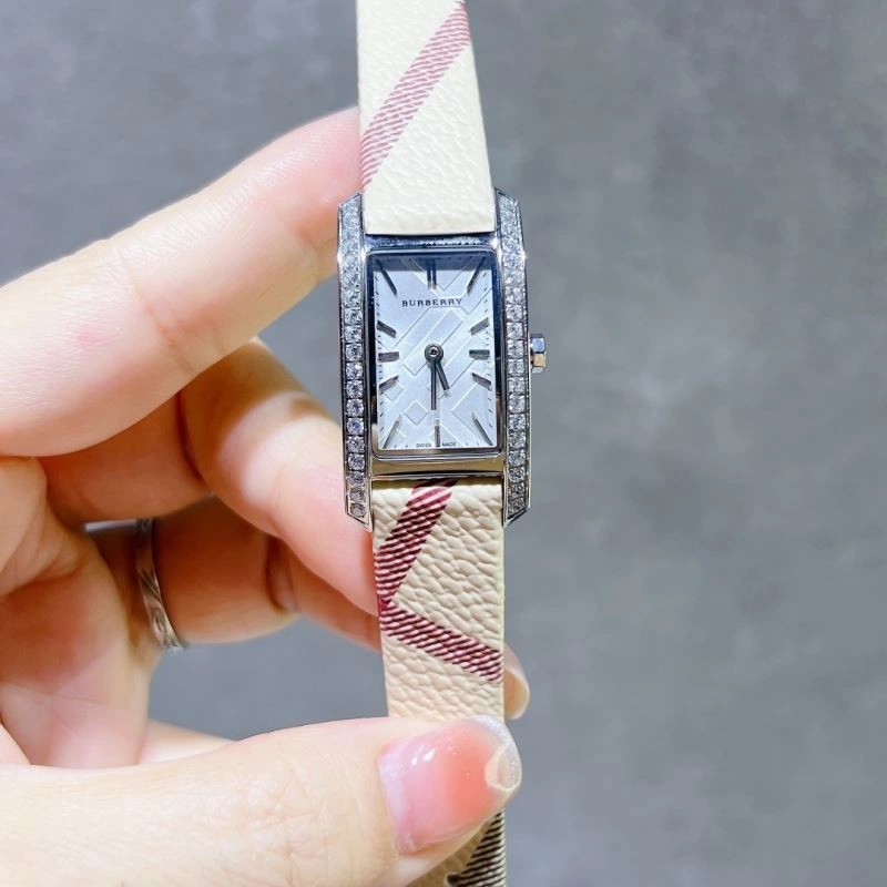 Minimalist BURBERRY Watches 178118
