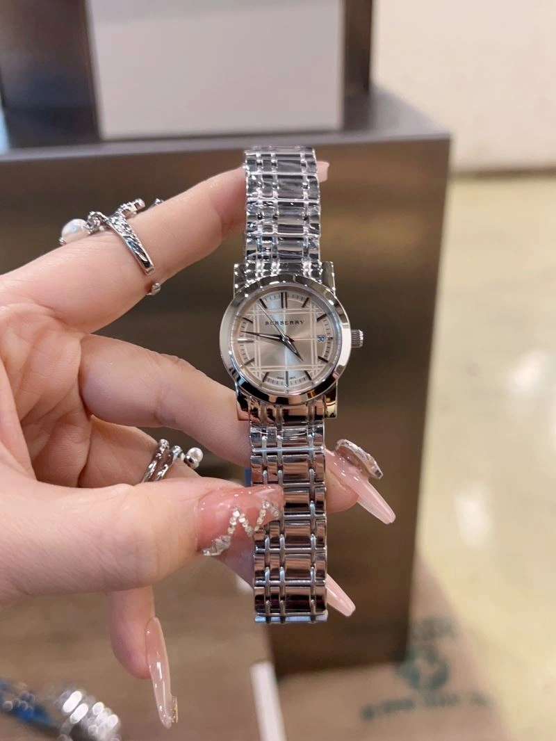 Seasonal BURBERRY Watches 178157