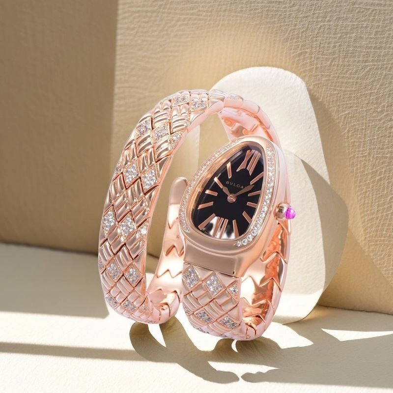 Vibrant BVLGARI Watches 178353
