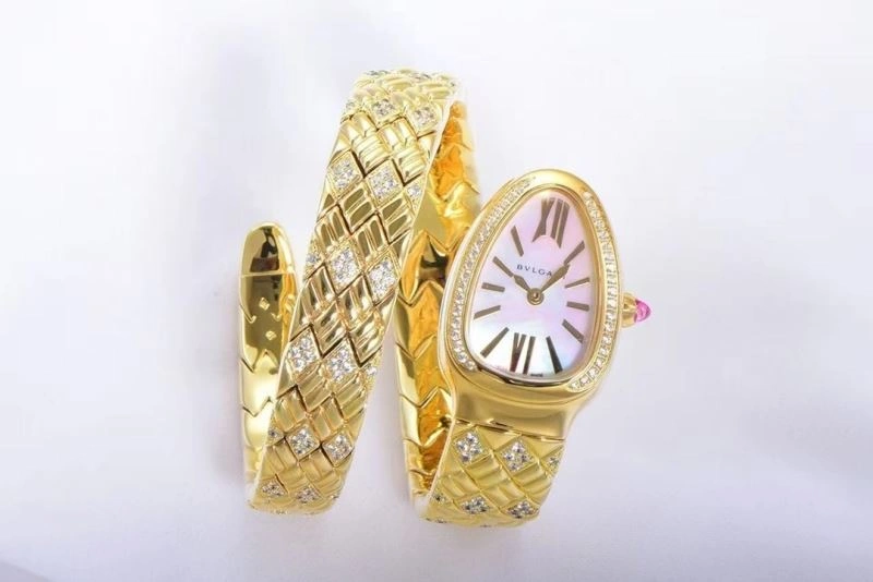 Minimalist BVLGARI Watches 178298