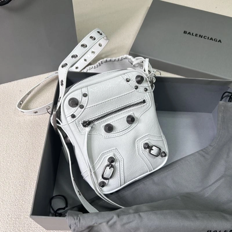 FreshLook Balencia Le Cagole Vintage Motorcycle Phone Bag - White Crossbody Bag 78831