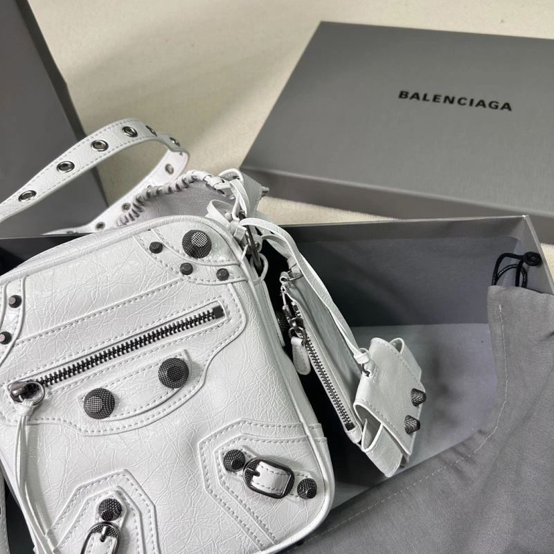 FreshLook Balencia Le Cagole Vintage Motorcycle Phone Bag - White Crossbody Bag 78831