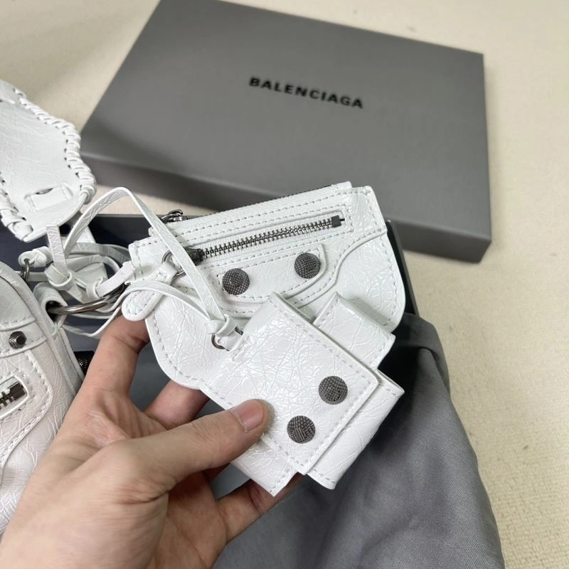 FreshLook Balencia Le Cagole Vintage Motorcycle Phone Bag - White Crossbody Bag 78831