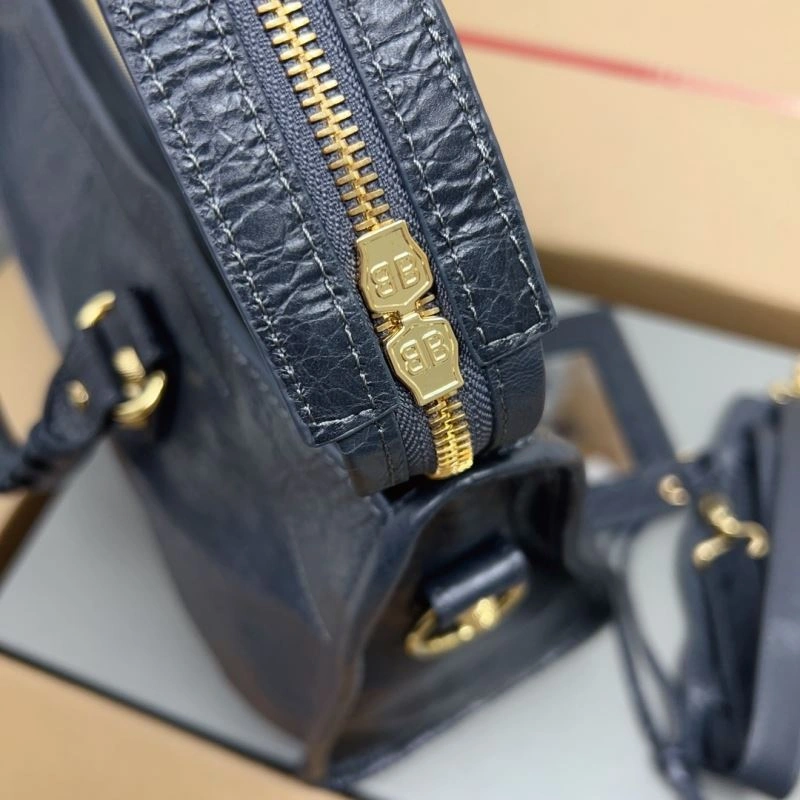 EyeCatching Balenciaga   Cracked Sheepskin Bag with Pineapple Gold Studs 78341