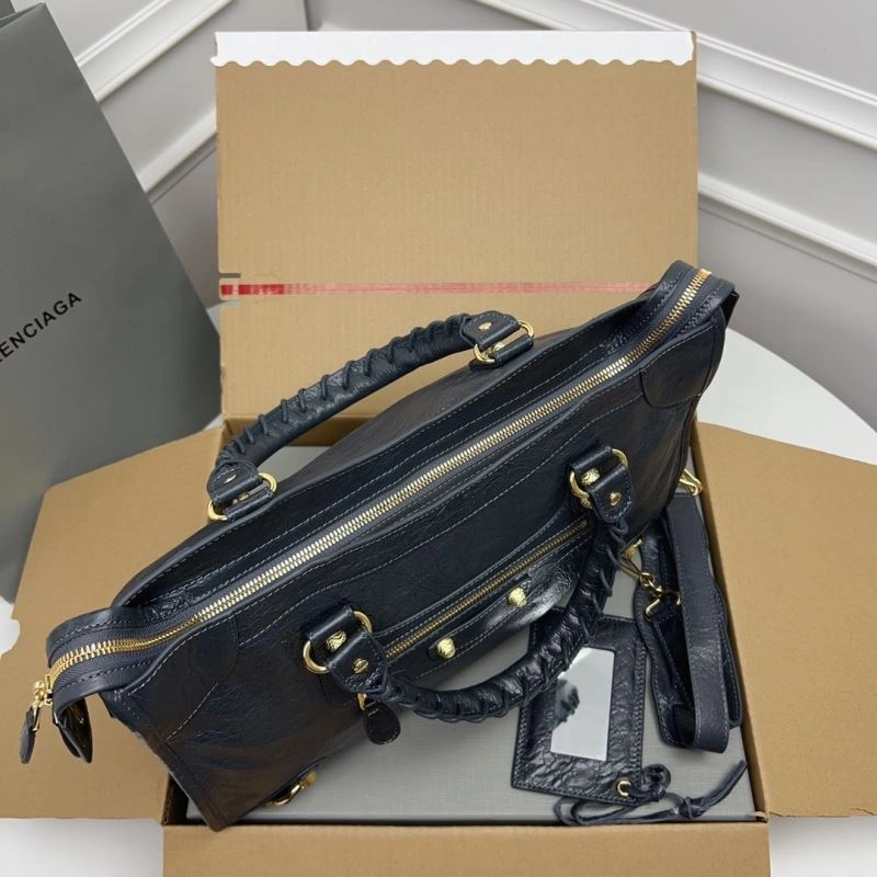 EyeCatching Balenciaga   Cracked Sheepskin Bag with Pineapple Gold Studs 78341