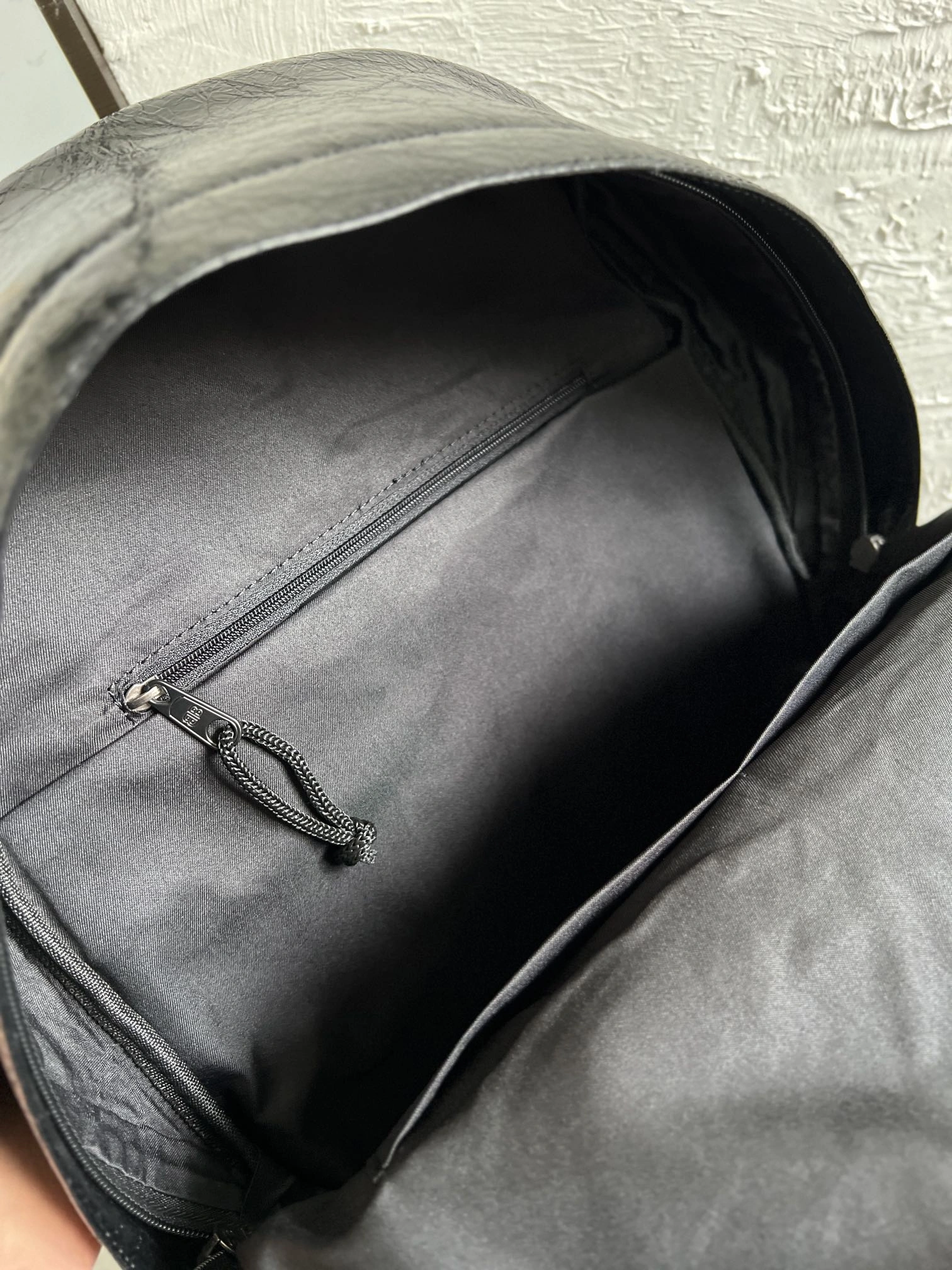 Balenciaga 18SS Calfskin Plain Backpack -  Travel Essential ModernLook 61060