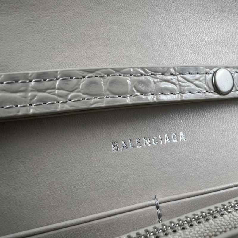 Balenciaga 19cm Hourglass Chain Crossbody Bag with B-Shaped Pull Tab ComfortFit 78643