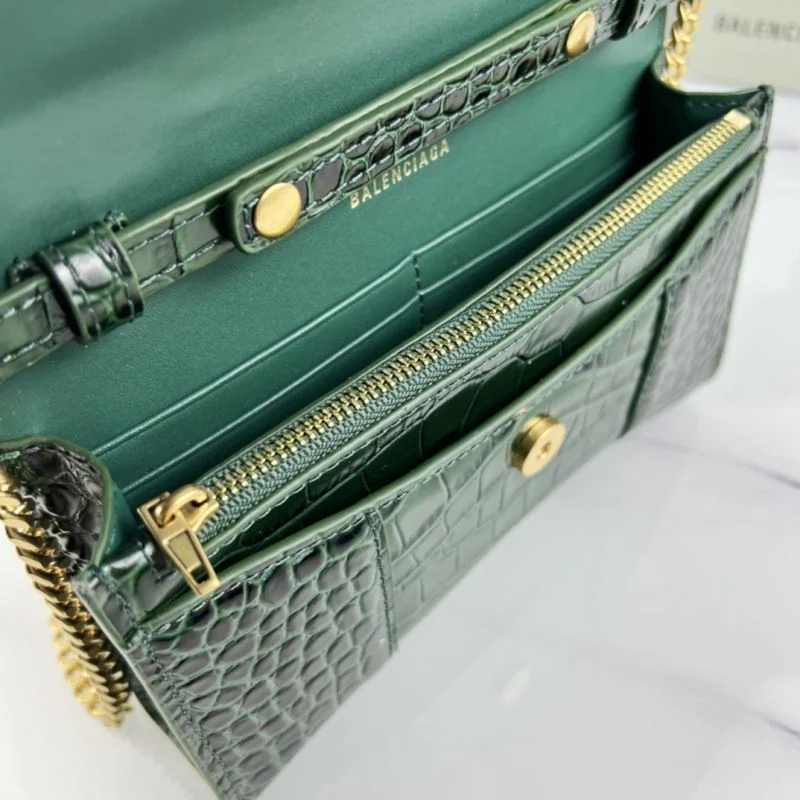 Balenciaga 19cm Iconic Hourglass Chain Crossbody Bag by Brand B TimelessDesign 37752