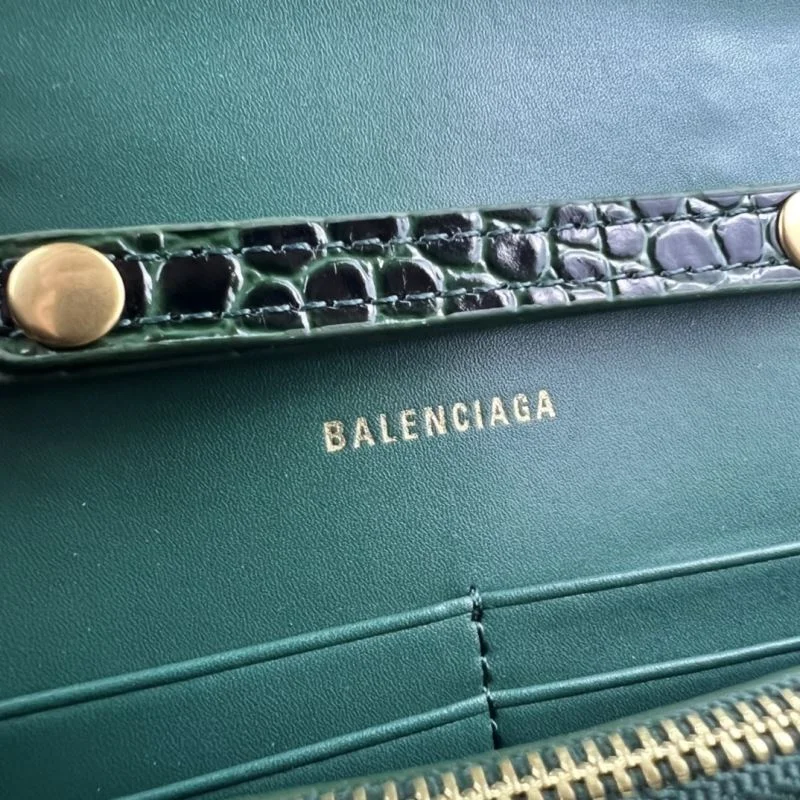 Balenciaga 19cm Iconic Hourglass Chain Crossbody Bag by Brand B TimelessDesign 37752