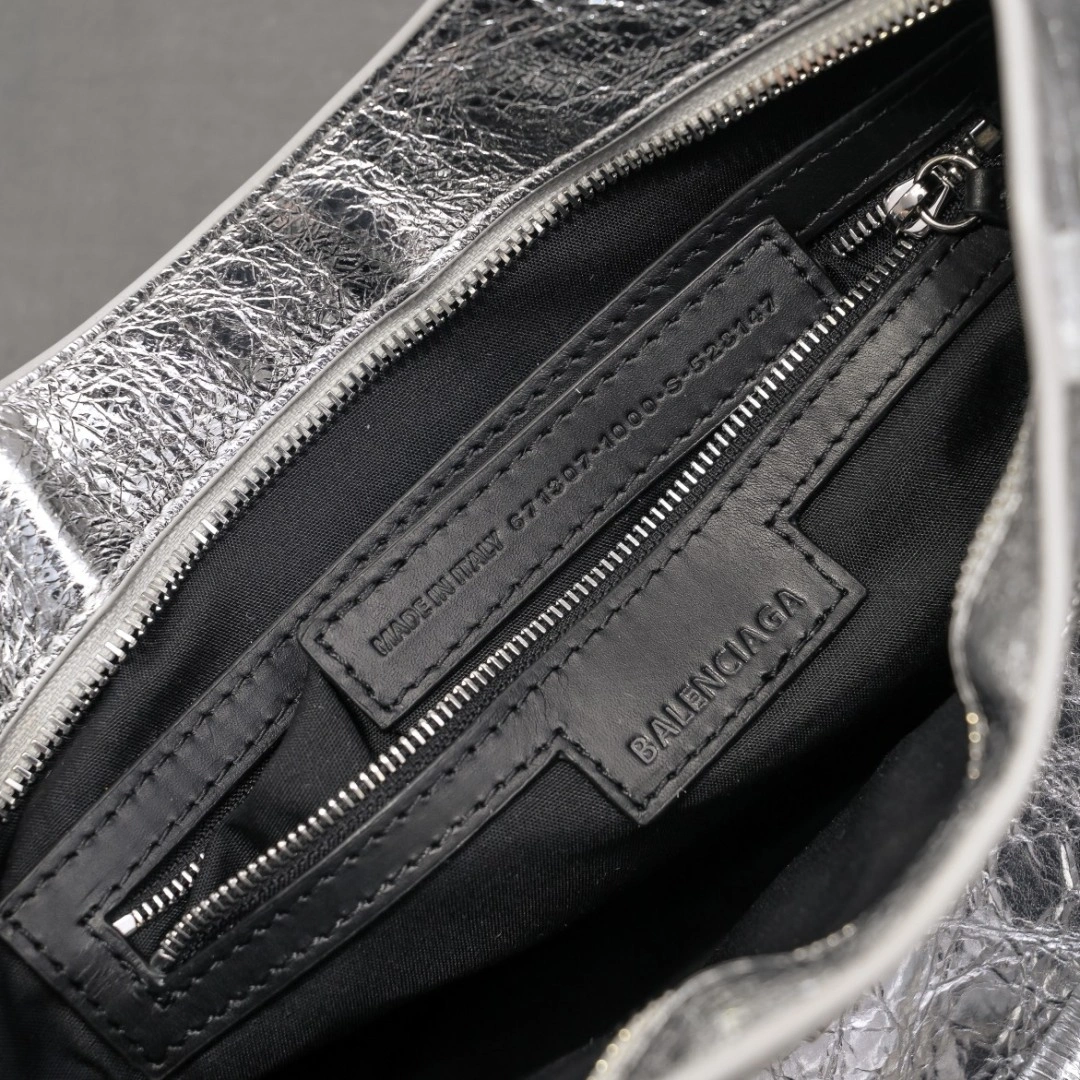 Balenciaga 2024 Lie City  Motorcycle Bag Fashionable 61018