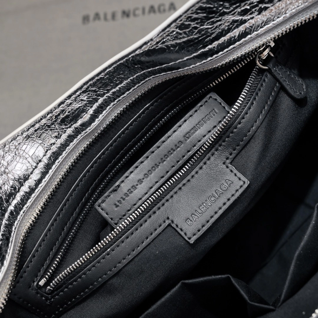 Balenciaga 2024 Lie City Studded Motorcycle Bag - Medium Size Stylish 61034