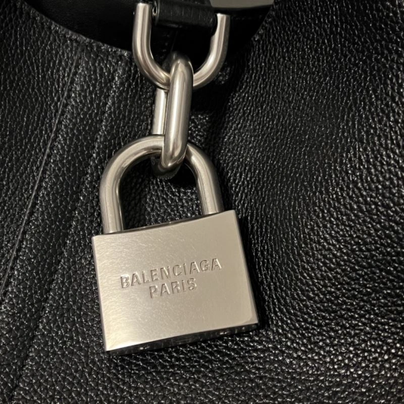 GoodFit Balenciaga 2024 Locker Hobo Bag with Oversized Lock Decoration 70059