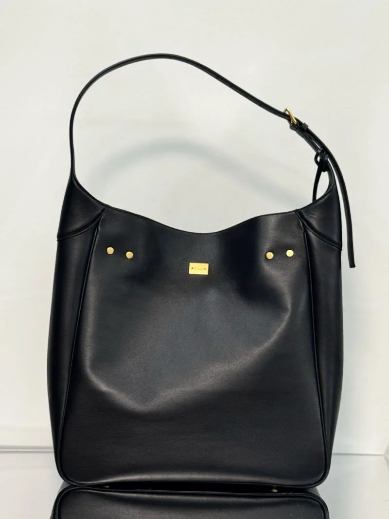 TechFriendly Balenciaga 2024 Winter Collection Urban Elegance Bucket Bag 38256