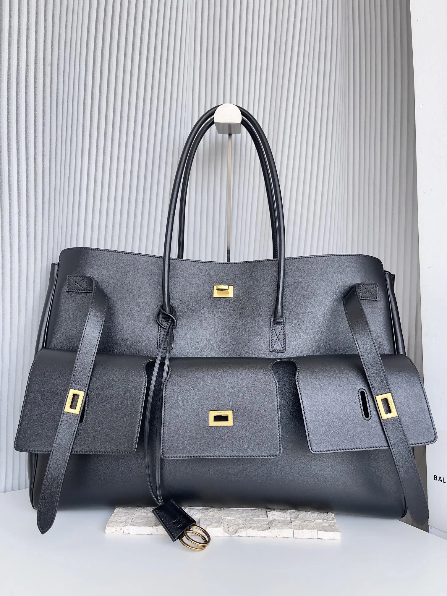 Balenciaga Air Large Handbag - 51.8x61.9x23.8 cm C Reliable 60882