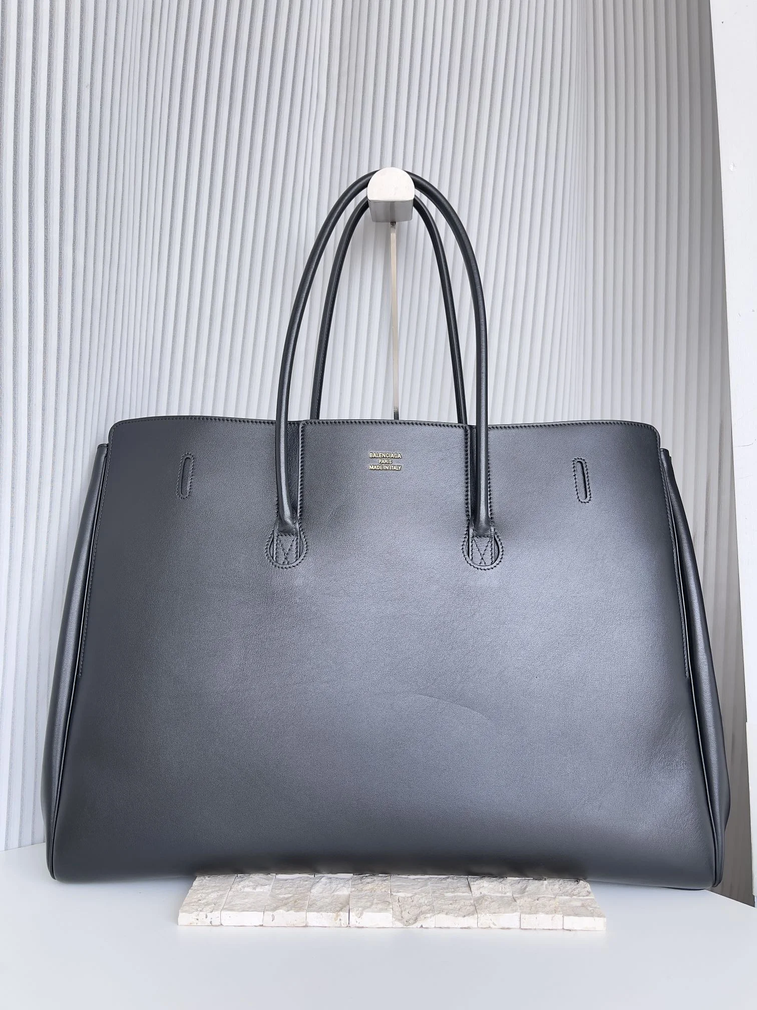 Balenciaga Air Large Handbag - 51.8x61.9x23.8 cm C Reliable 60882