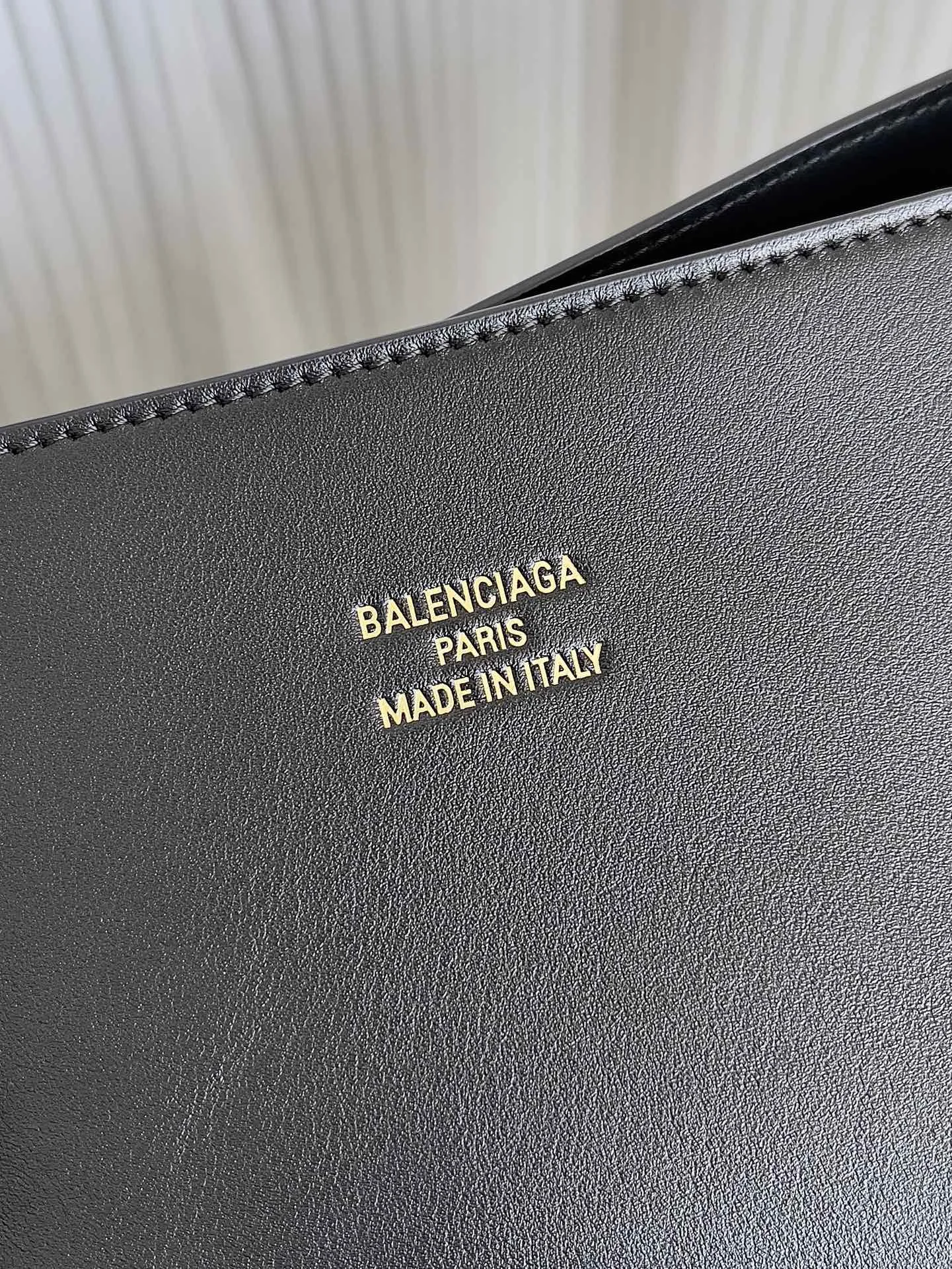 Balenciaga Air Large Handbag - 51.8x61.9x23.8 cm C Reliable 60882