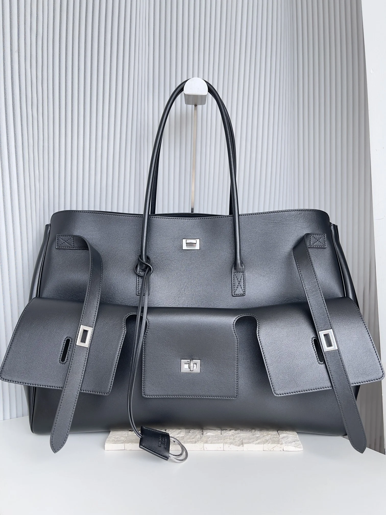 Stretchable Balenciaga Air Large Tote Bag - 51.8 x 61.9 x 23.8 cm 60921
