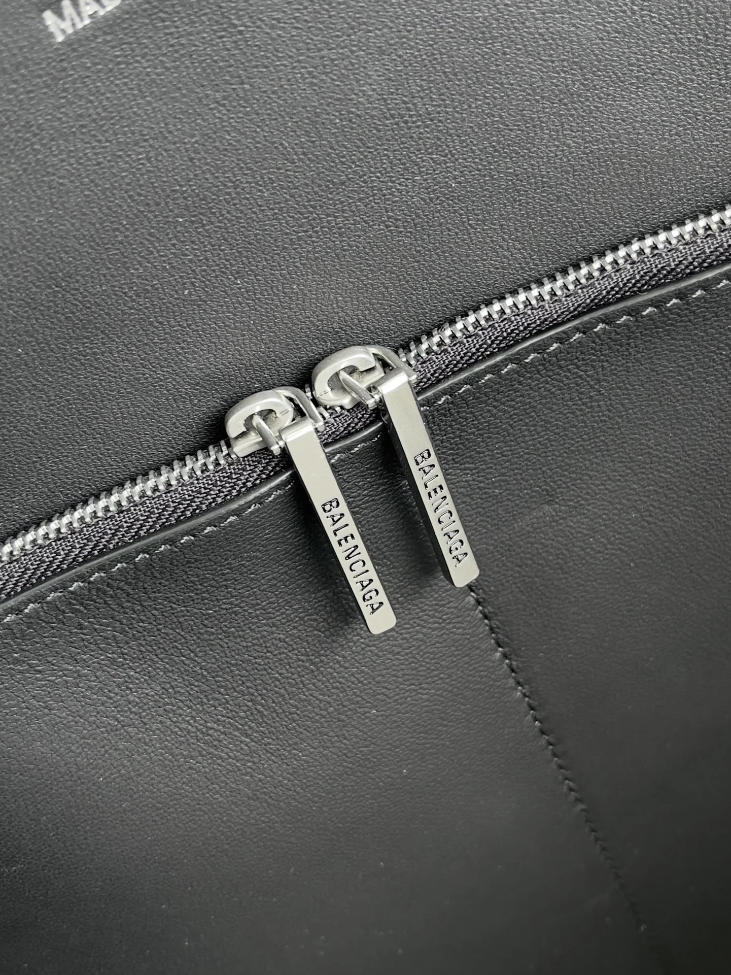 Stretchable Balenciaga Air Large Tote Bag - 51.8 x 61.9 x 23.8 cm 60921