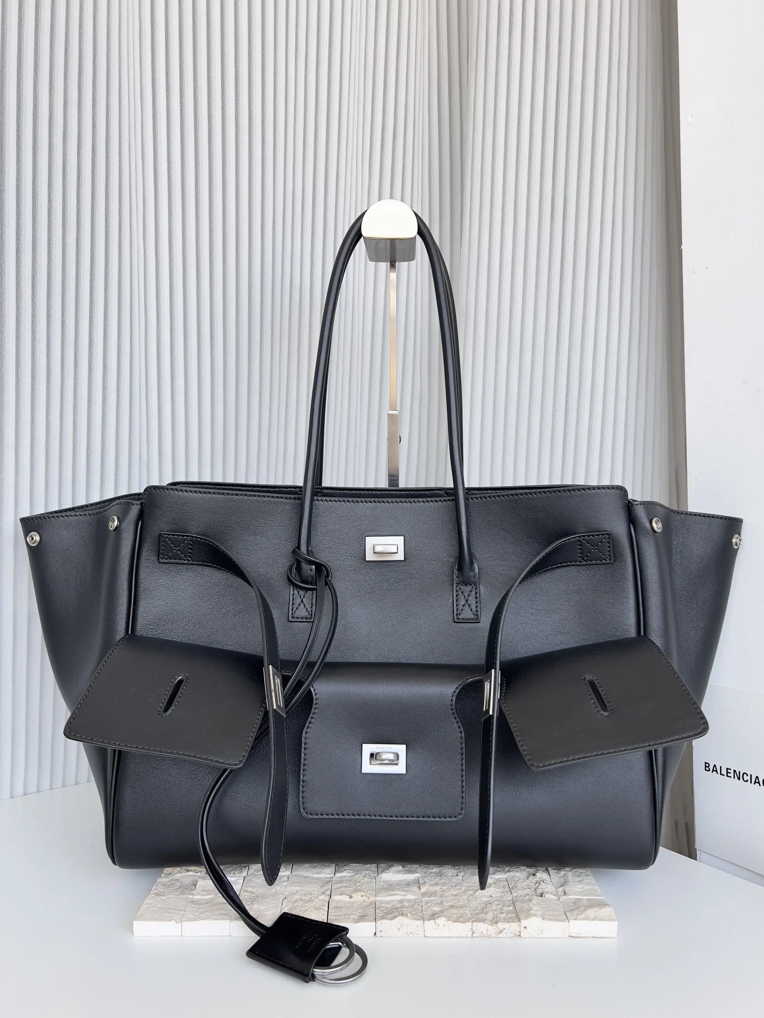Balenciaga Air Messenger Bag - Size 35.9x28.9x16 cm C Casual 60879