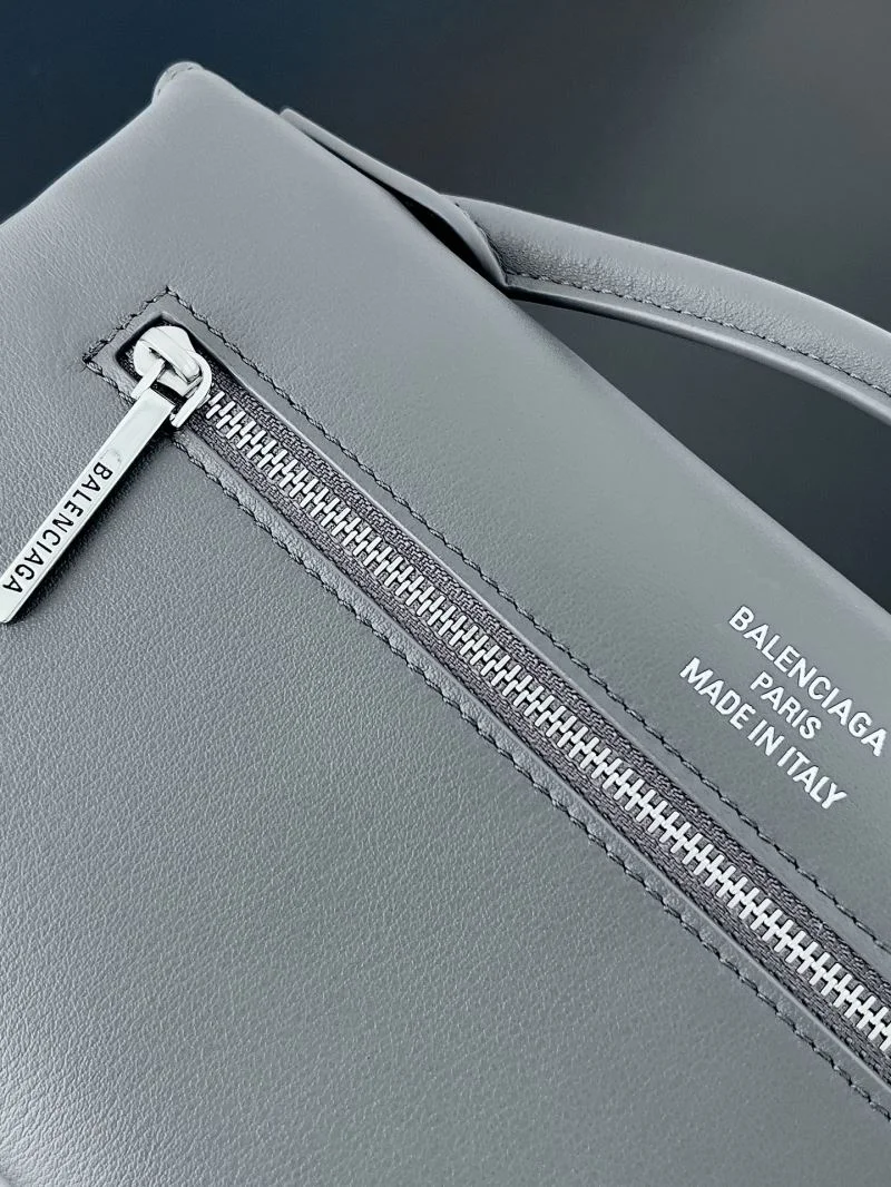 Balenciaga Air Series  Shoulder Strap Clutch Bag RelaxedFit 38235