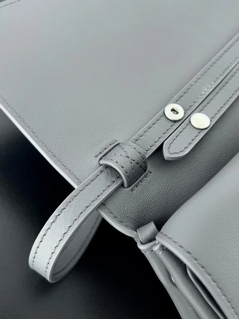 Balenciaga Air Series  Shoulder Strap Clutch Bag RelaxedFit 38235