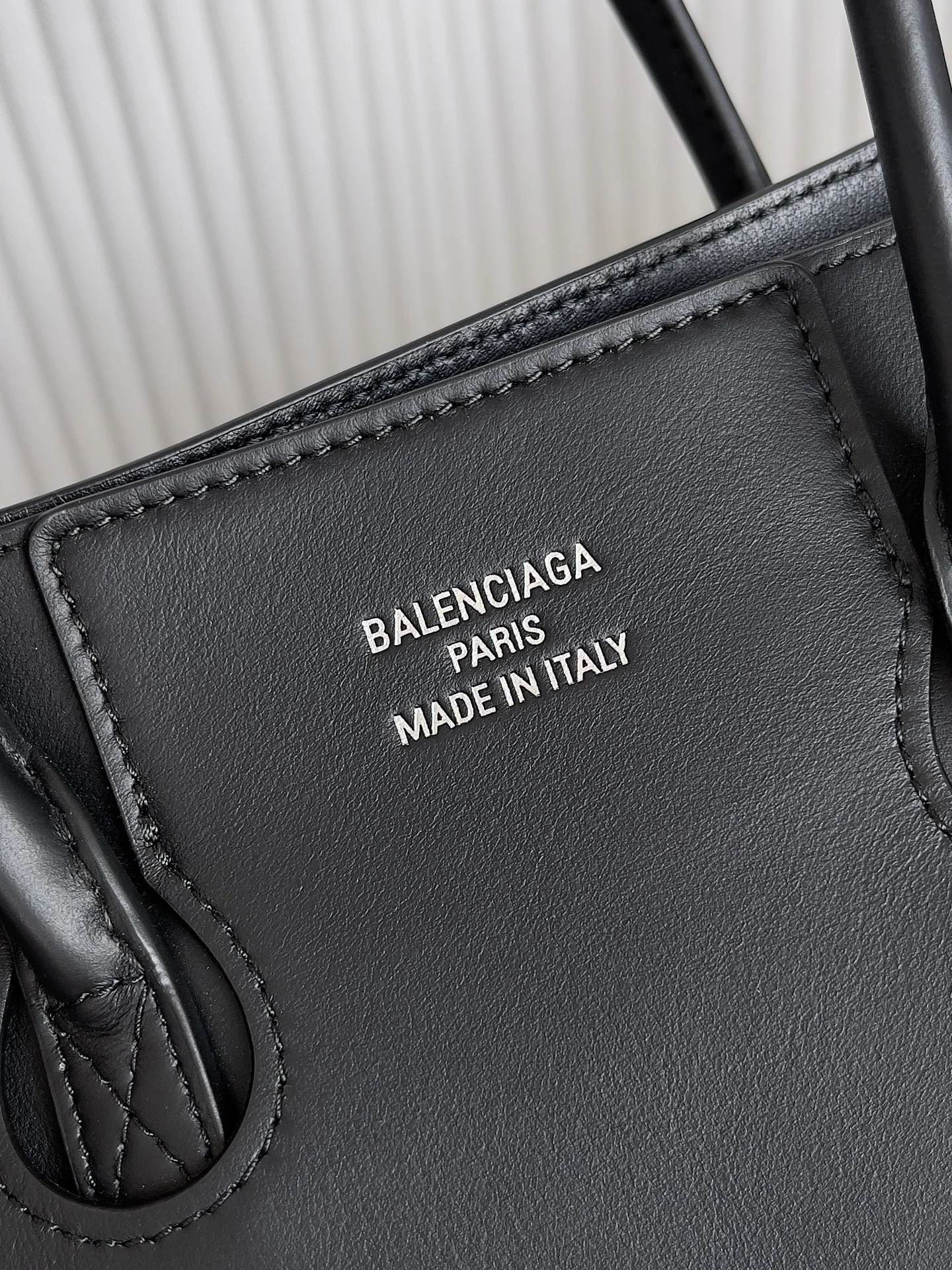 Sustainable Balenciaga Air Trumpet Bag - 30x20.5x12 cm  Design 60867