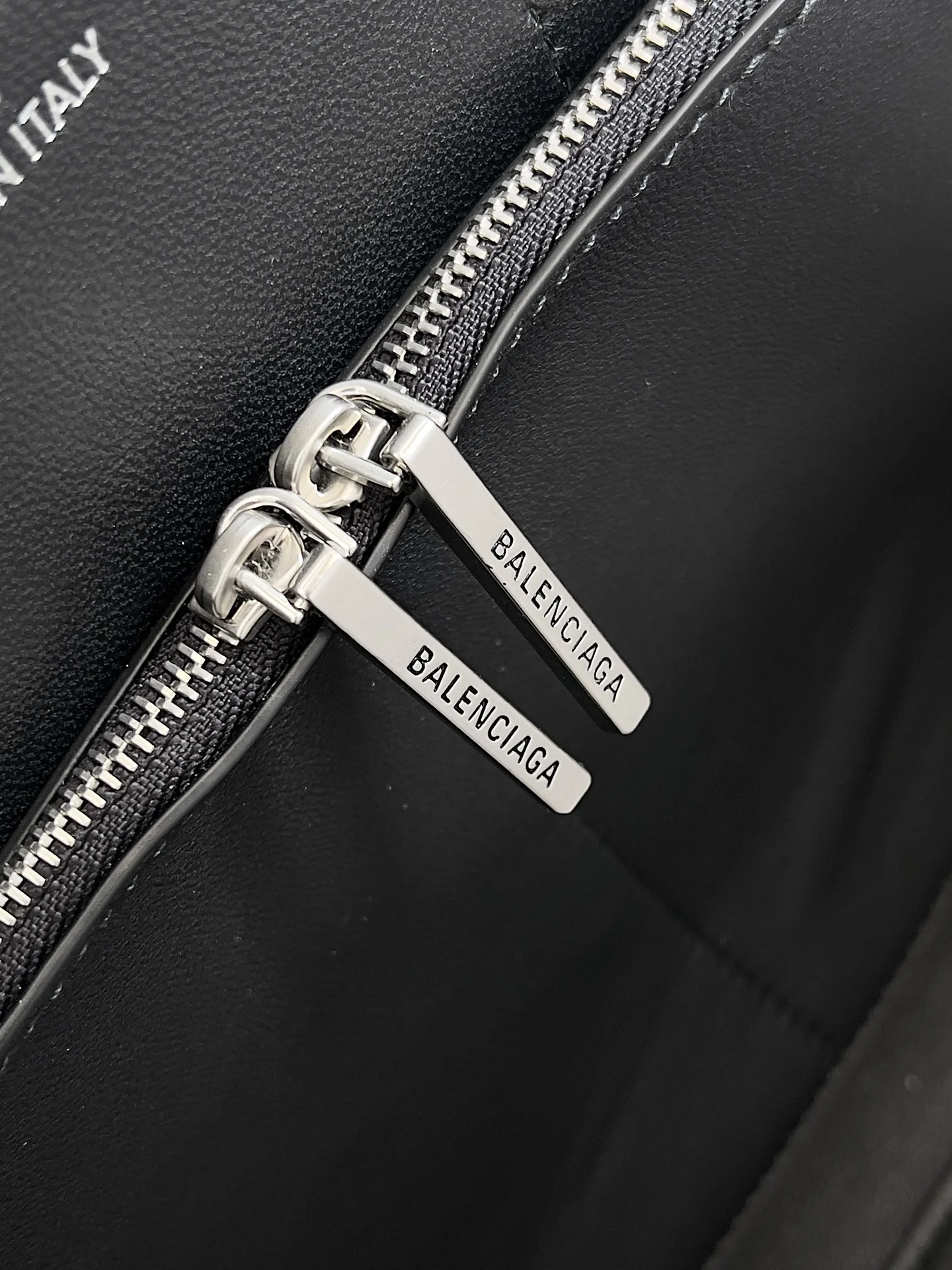 Sustainable Balenciaga Air Trumpet Bag - 30x20.5x12 cm  Design 60867