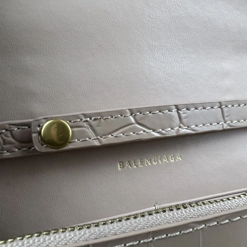 Casual Balenciaga B Brand 19cm Hourglass Crescent Chain Crossbody Bag 78653