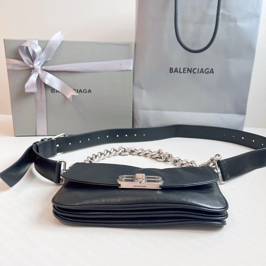 Balenciaga BB  Chain Bag - Small Oil Wax Black Elegance Supportive 60888