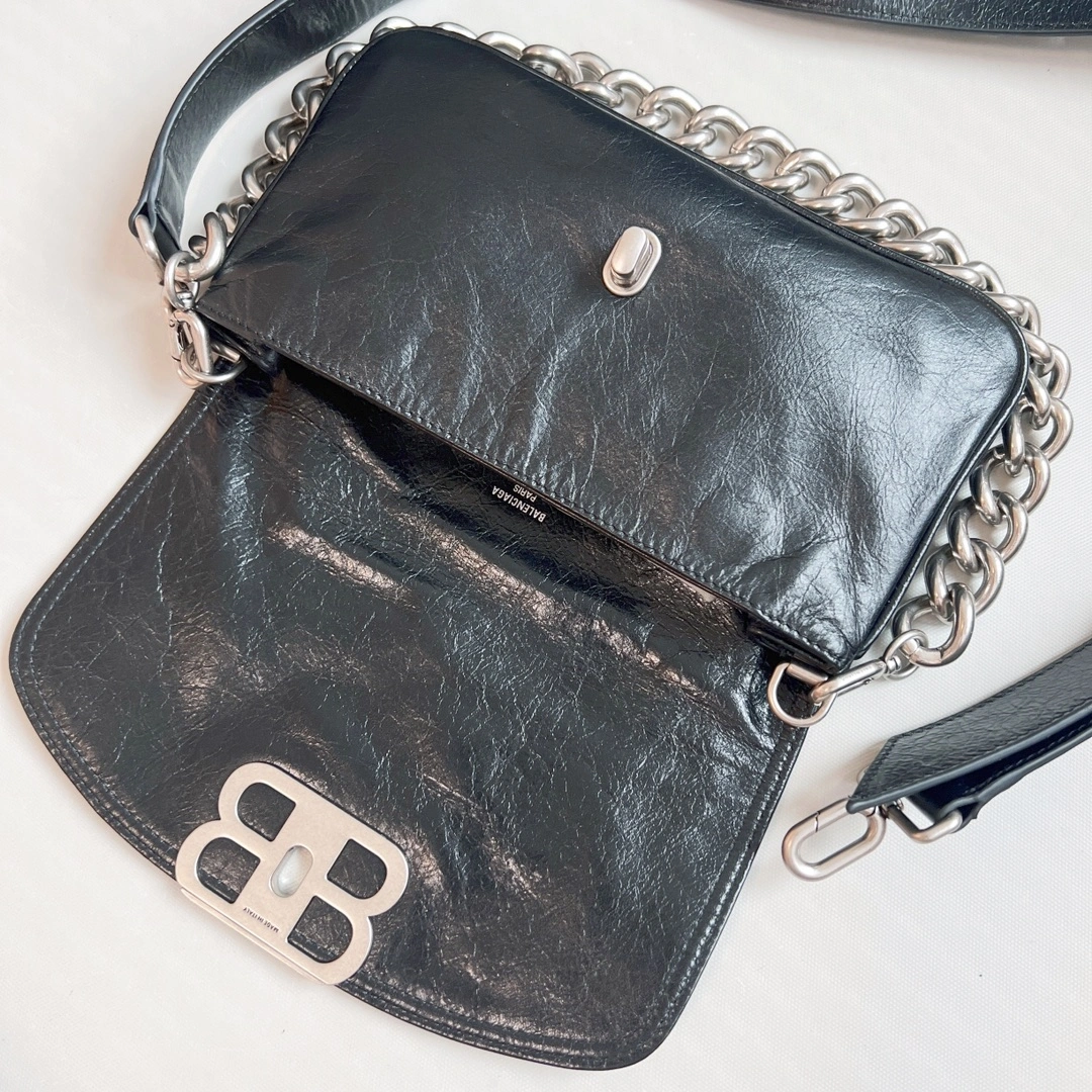 Balenciaga BB  Chain Bag - Small Oil Wax Black Elegance Supportive 60888