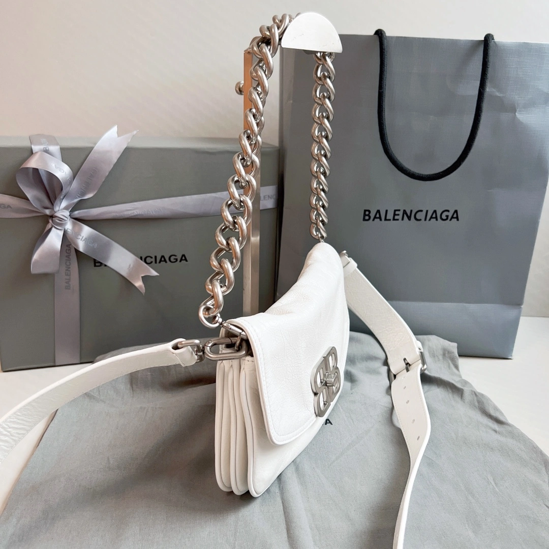 Minimalist Balenciaga BB  Small Oil Wax White Chain Shoulder Bag 60892