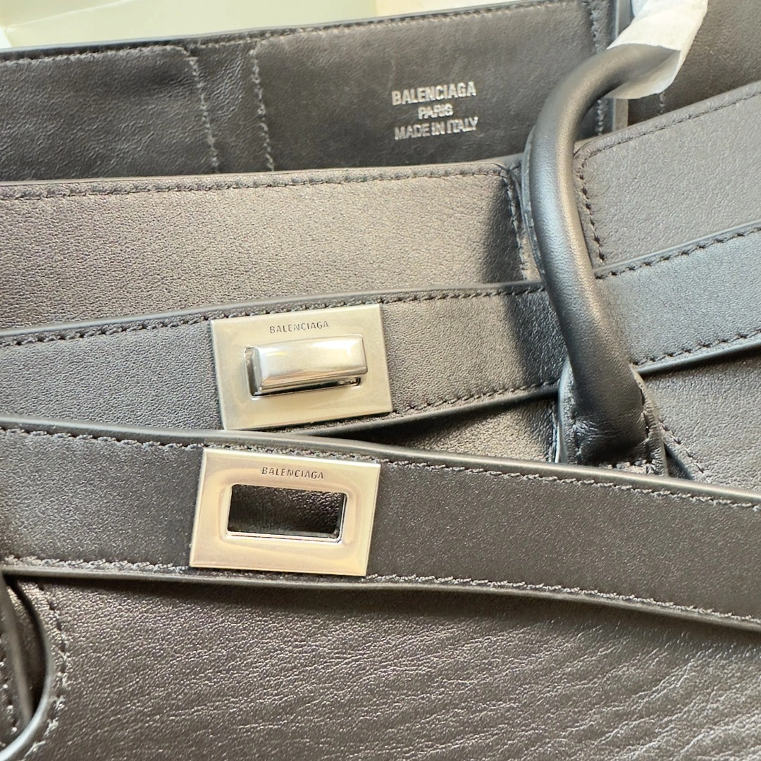 MoistureWicking Balenciaga Bel-Air Oversized  Calfskin Bag with Iconic Lock 64667