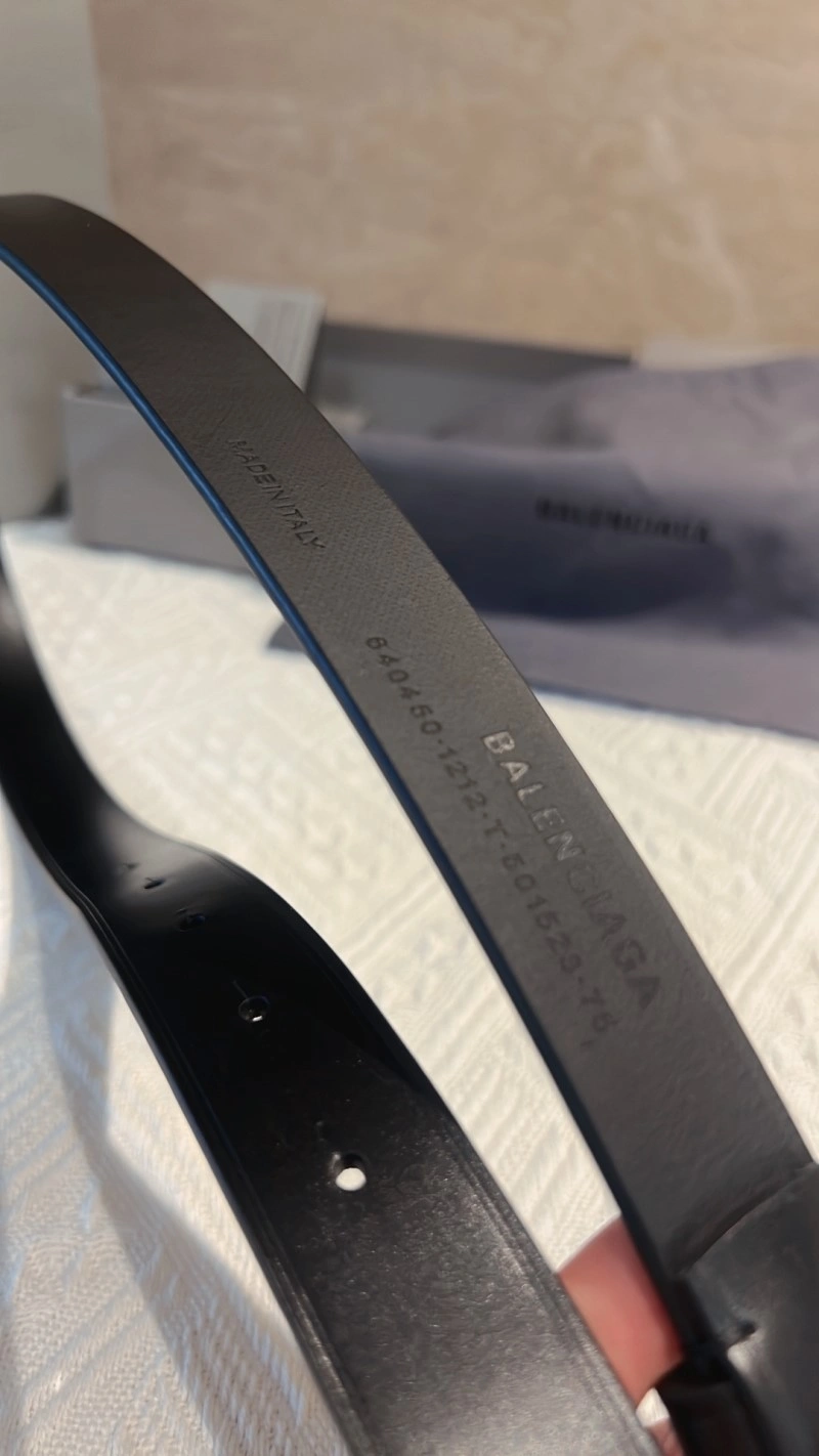 Breathable Balenciaga Belts 282871