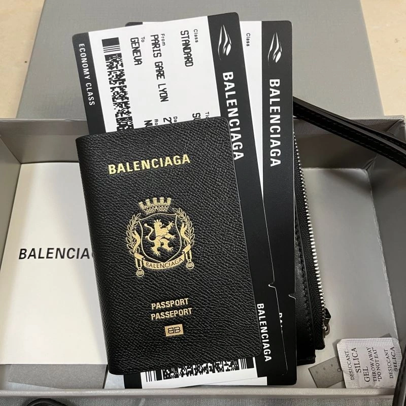 Balenciaga Black Batch Passport Wallet with Detachable Strap Original 69950
