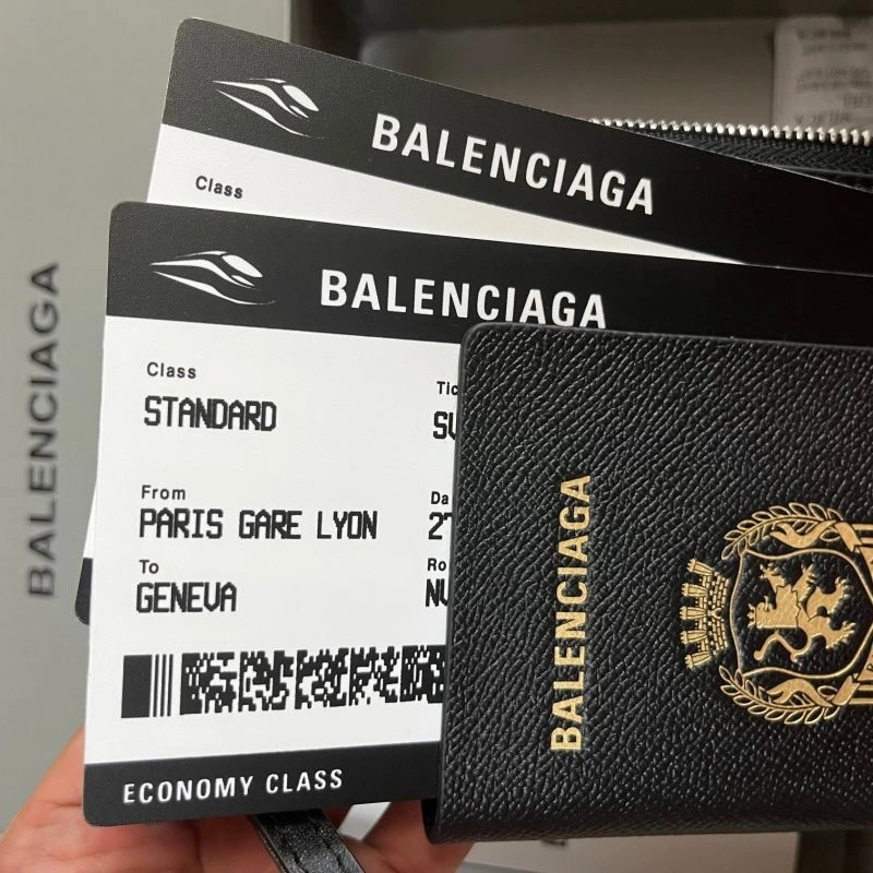 Balenciaga Black Batch Passport Wallet with Detachable Strap Original 69950