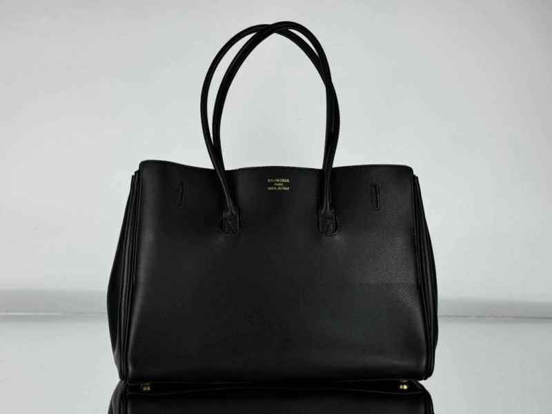 Balenciaga Black Gold Bel-Air Oversized  Calfskin Bag Classic 67012