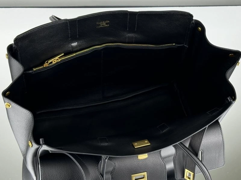 Balenciaga Black Gold Bel-Air Oversized  Calfskin Bag Classic 67012